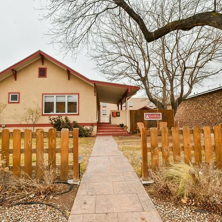 All Three At Stellaruby Cottages Moab Exterior photo